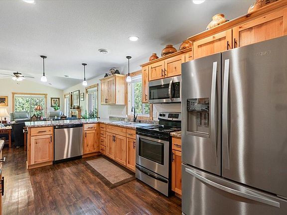 5th image of 903 Woodland Ct