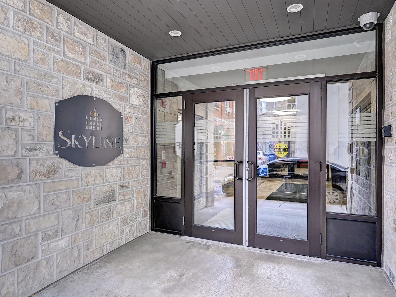 Gummer Building Apartments — Photo 3