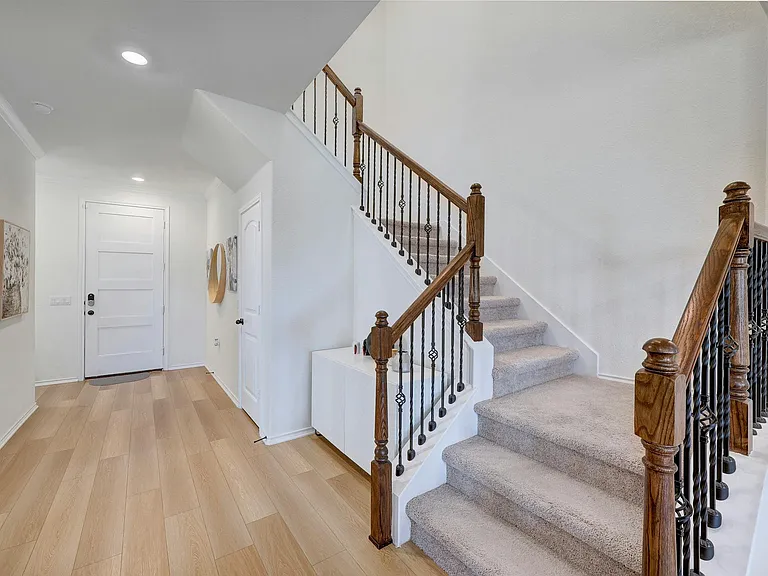 4513 Cressal Dr — Photo 12