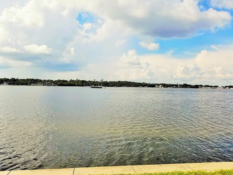 169 Pompano Dr SE #1 — Photo 21