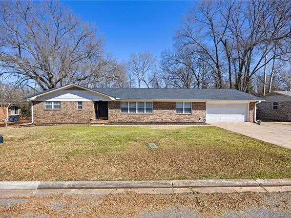 217 S Arlington Ave, Russellville, AR 72801