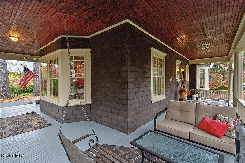3rd image of 1204 Rugby Road