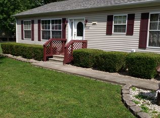 704 SW 6th St, Washington, IN 47501