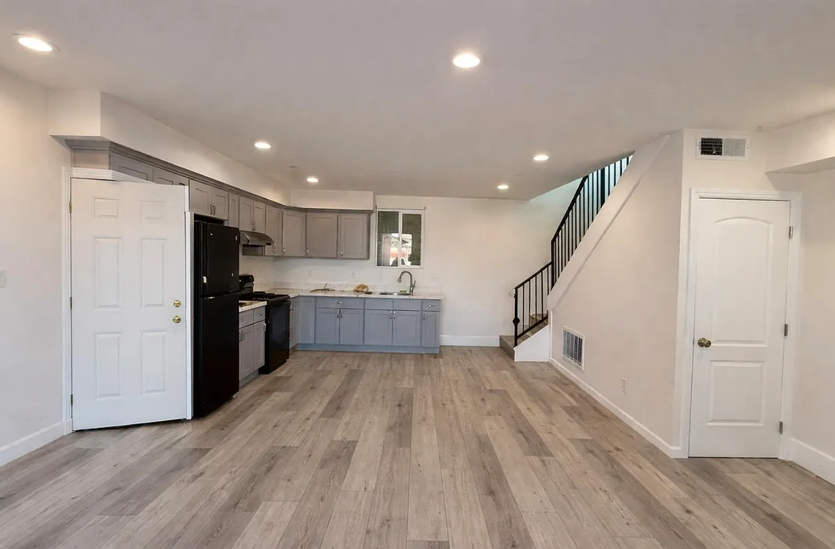 Building Photo - 51 Mendocino St