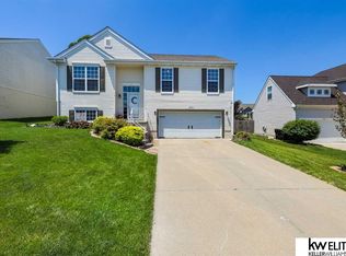 2608 N 165th St, Omaha, NE 68116