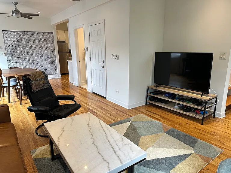 1452 N Greenview Ave #2F — Photo 7