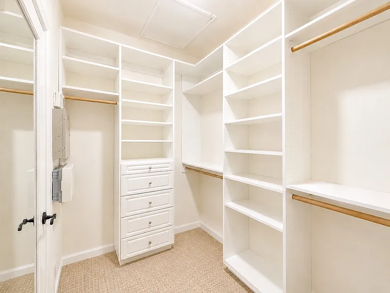 827 Terrace Ln E #10 — Photo 18