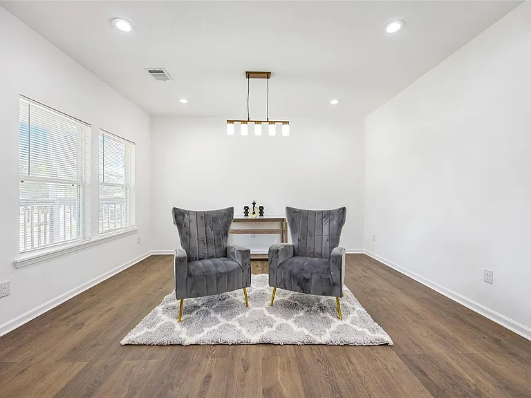 7950 Miley St — Photo 11