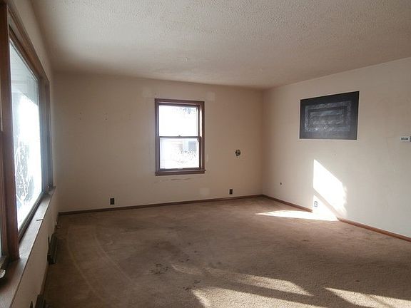 3rd image of 465 N Washington Ave