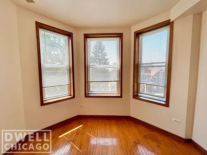 1620 W 38th St #2F — Photo 3
