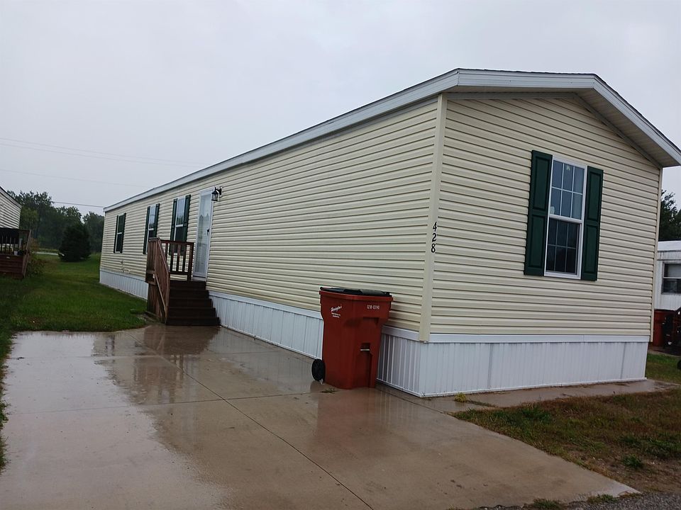 1st image of 428 Allan St NE