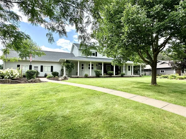 430 Linden Ave and Lot on 905 Scharbillig Ct, Rice Lake, WI 54868