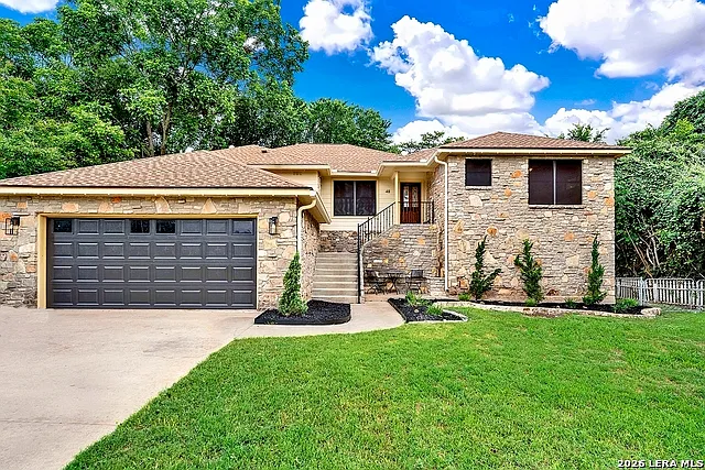 48 River Oak Dr