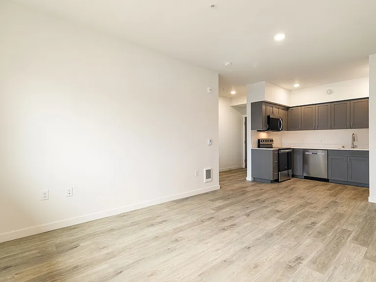 City Gate Apartments — Photo 117