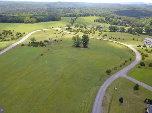 24 Markwood Dr, Keyser, WV 26726
