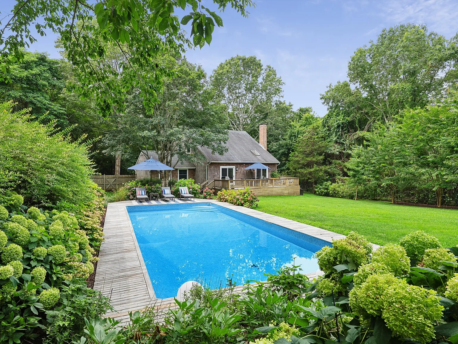 Secluded East Hampton Retreat with Pool and Prime Location — Photo 1