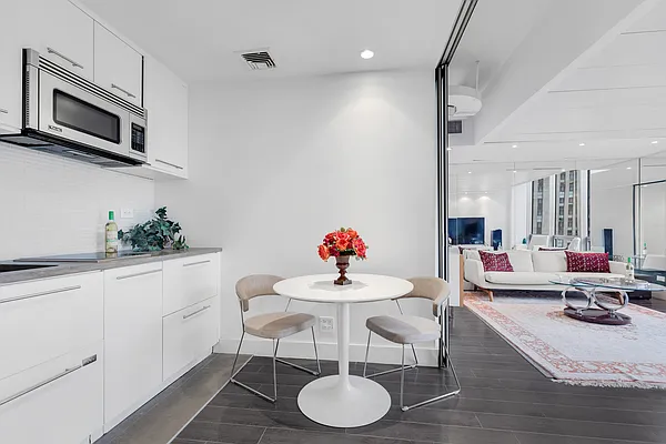 Rented by Cooper & Cooper Real Estate | media 11