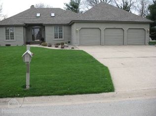 715 Stevens Creek Blvd, Forsyth, IL