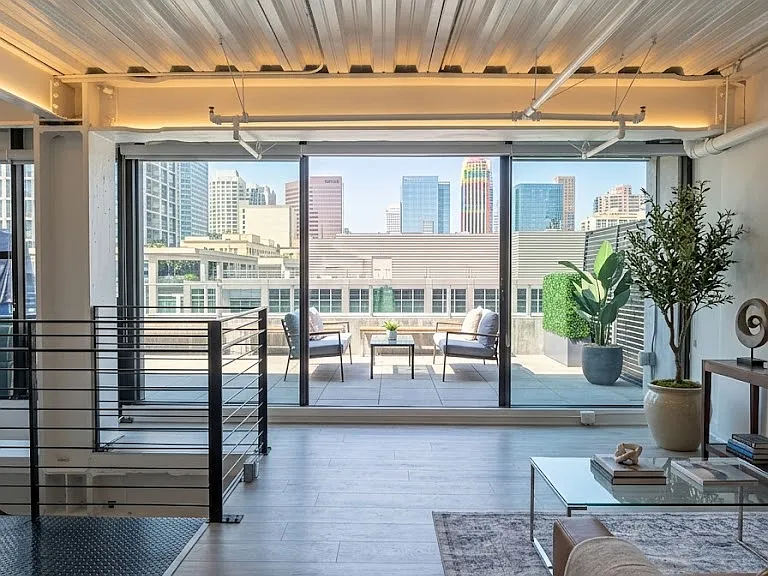 HWH Luxury Living — Photo 49