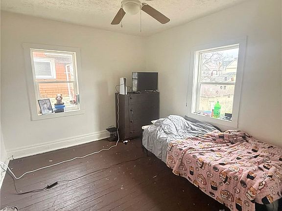 5th image of 417 New Castle Ave