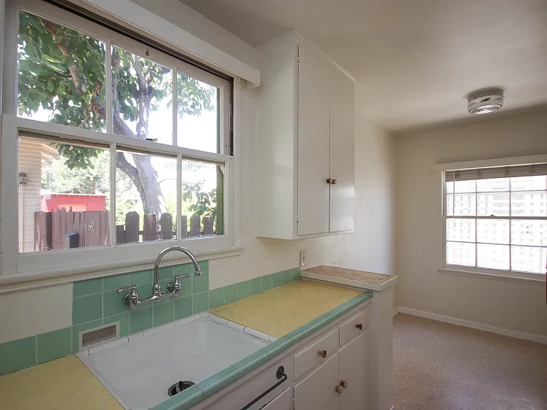654 N Madison Ave #654 — Photo 14