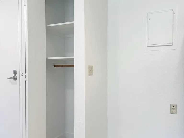 Unit 428 - Top Floor