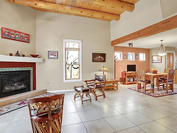 High ceilings feature vigas and beams