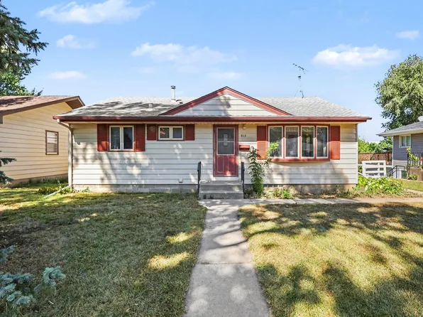913 7th Ave E, Shakopee, MN 55379