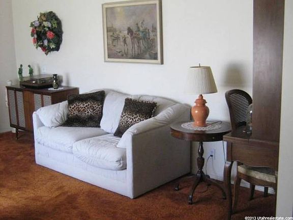 3rd image of 2422 W Tierra Rose Dr