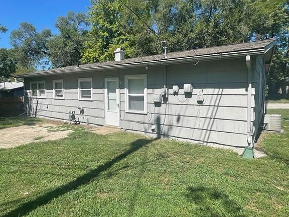 2nd image of 5121 Melody Ln