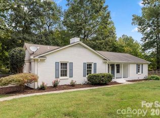 none, Matthews, NC 28105