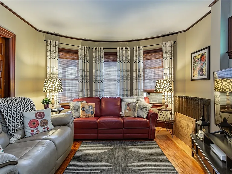 256 Maple St #1 — Photo 4