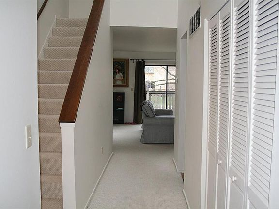 4th image of 2105 Pauline Ct