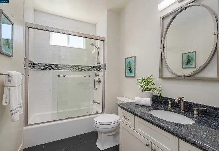 1397 Boulevard Way — Photo 8