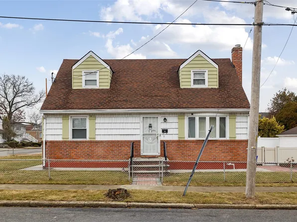 1 Spring Garden Street, Valley Stream, NY 11580