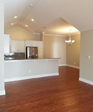 5th image of 1446 Somersby Cir #8C