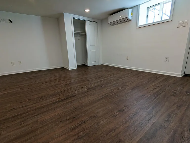 738 11th St NE #3 — Photo 5