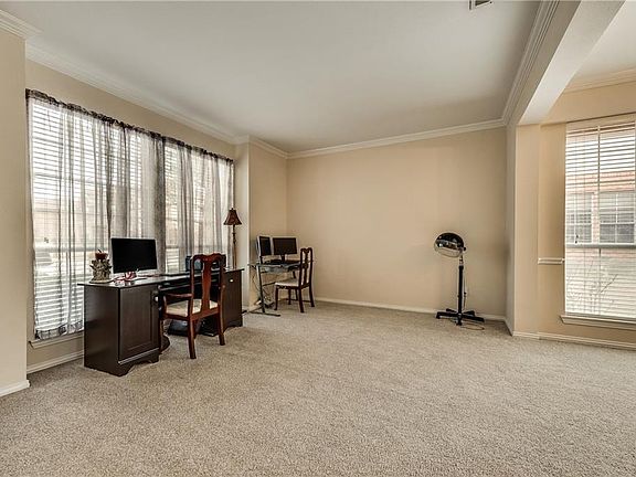 4th image of 405 Heatherwood Dr
