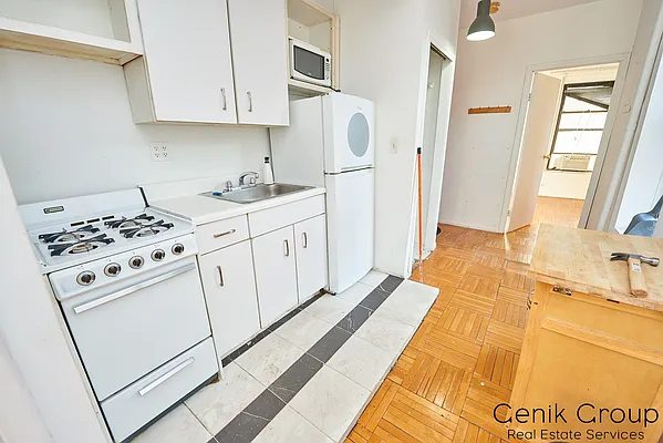 Rented by Genik Group Corp | media 7