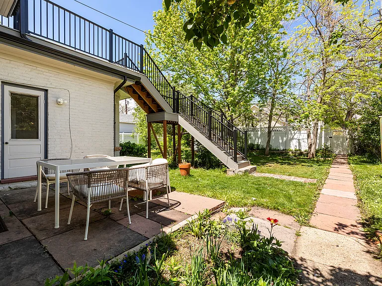 1813 Pine St #2 — Photo 23