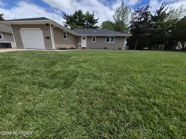 34 Barbuda Street, Toms River, NJ 08757