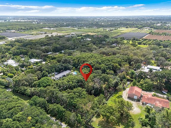 5th image of 17150 SW 264th St
