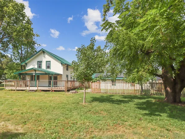 404 E 3rd St, Woodward, IA 50276