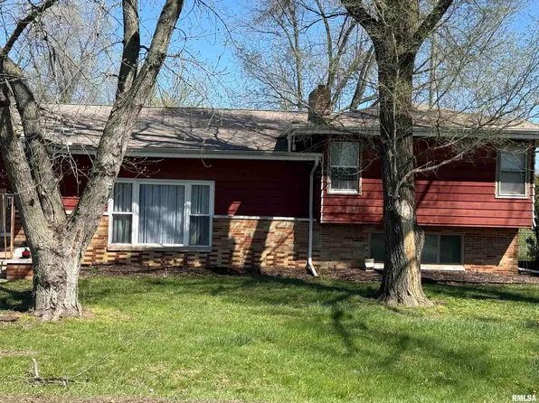 103 Orr Ave, Pekin, IL 61554