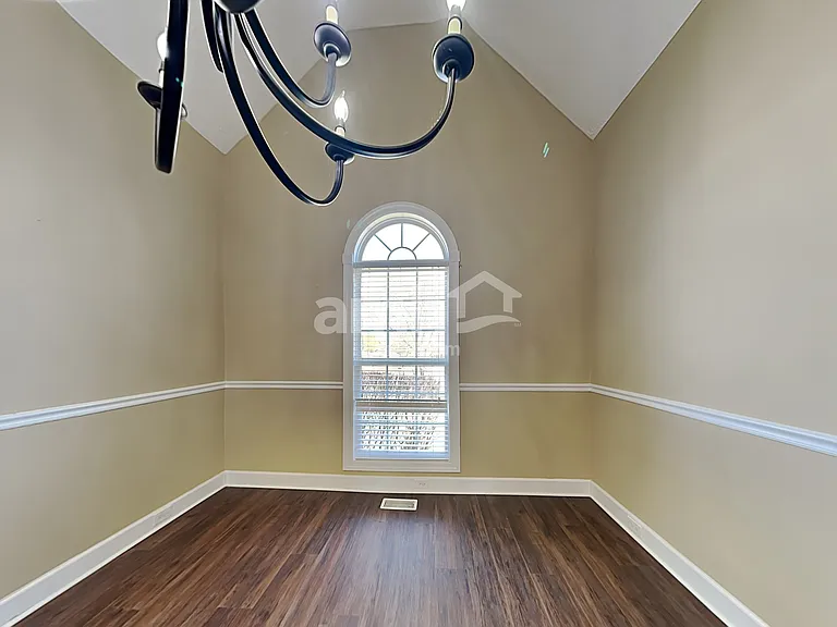 1802 Potters Ct — Photo 7