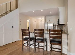 3651 Marda Line SW #301, Calgary, AB T2T 6J7