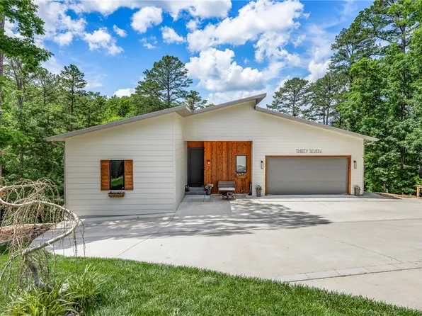 37 Shropshire Dr, Bella Vista, AR 72714