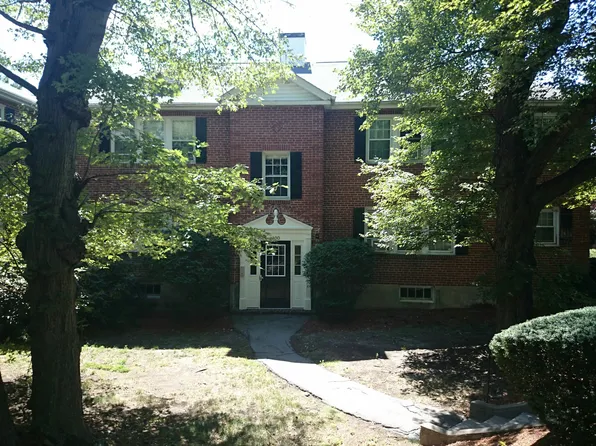 100 Boylston St APT 1, Newton, MA 02467