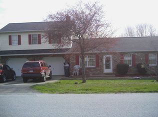 18 Lee Dr, Quarryville, PA 17566
