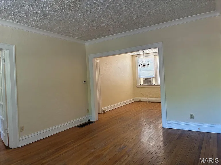 7511 Pershing Ave — Photo 3